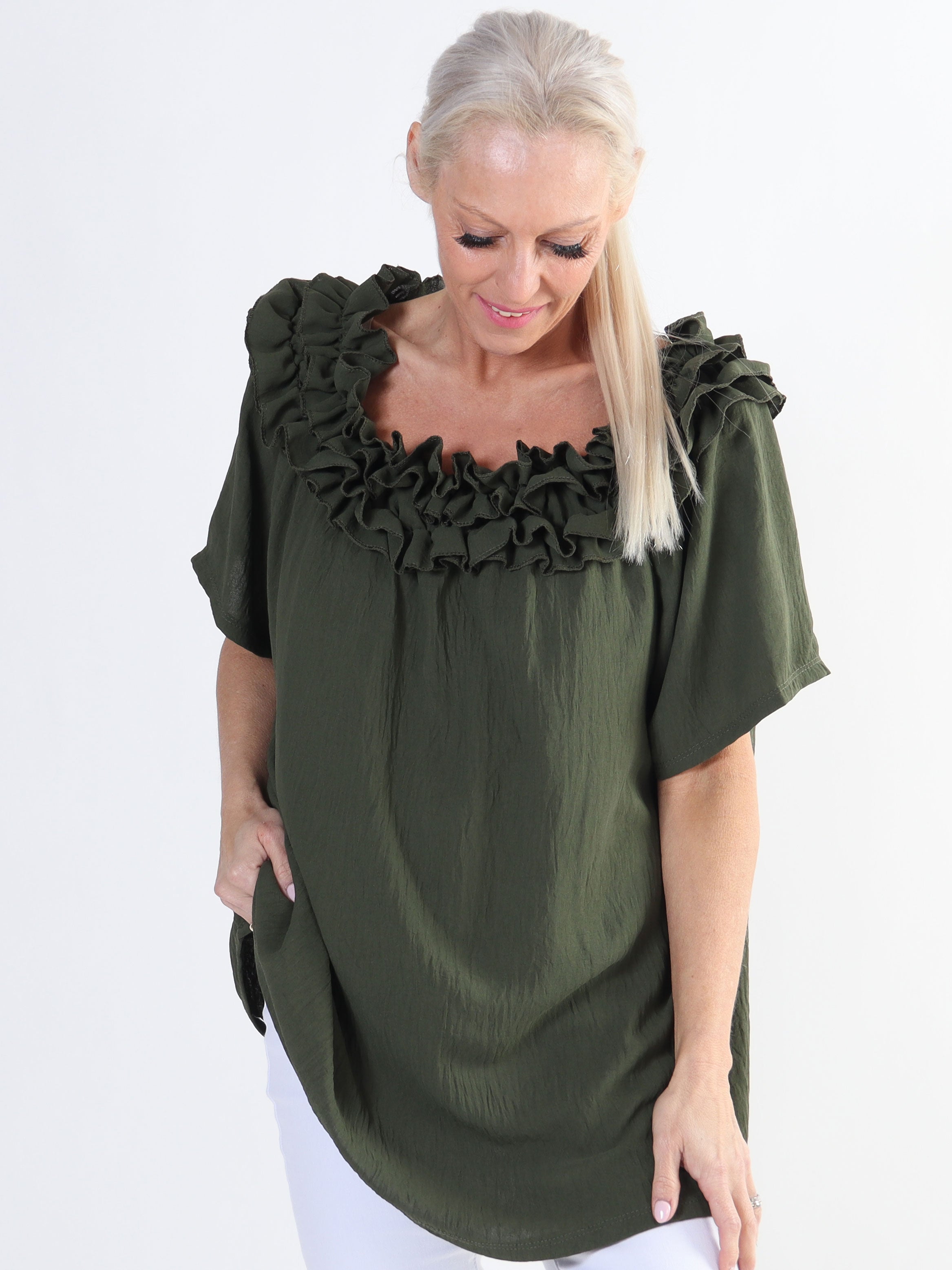 Chili Sleeveless - Plus size tunika med elastik og flæser i udskæringen